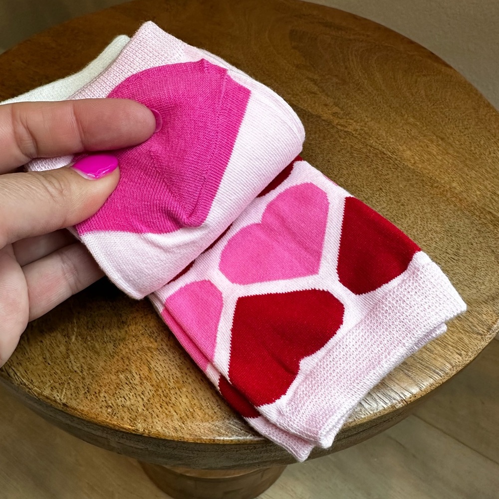 Kate Spade Valentine’s Day heart socks 3 pack crew one size pink red white - Picture 3 of 6